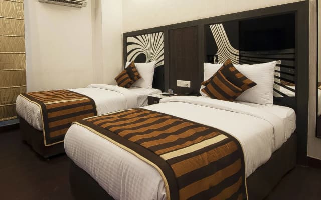 Hotel Pitrashish Premium - photo 3