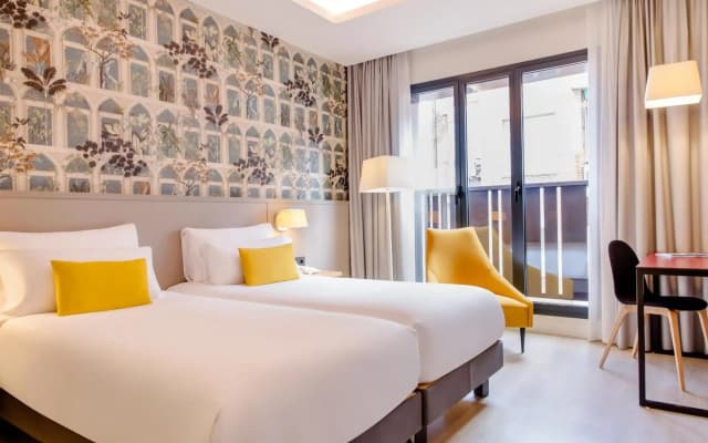 Motel One Madrid-Plaza de España - photo 4
