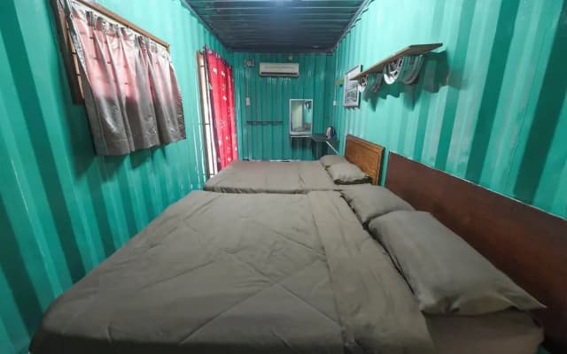Super OYO 90579 U Inn - photo 4
