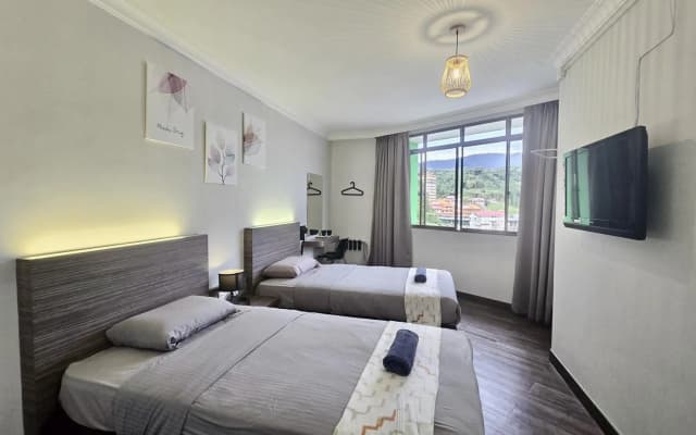 Parkland Hotel - photo 2