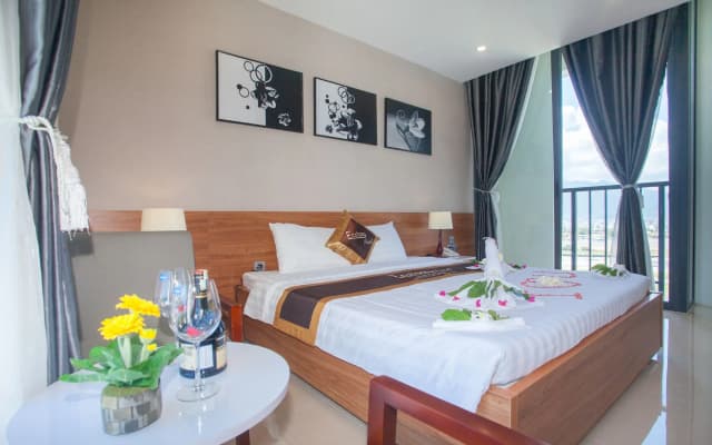 Ecstasy Hotel - photo 2