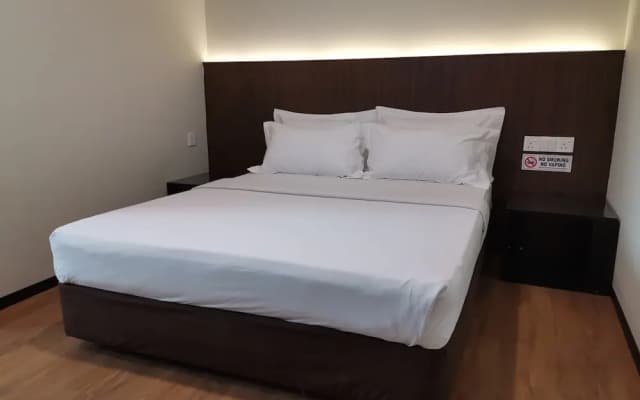 Hotel Holiday - photo 4