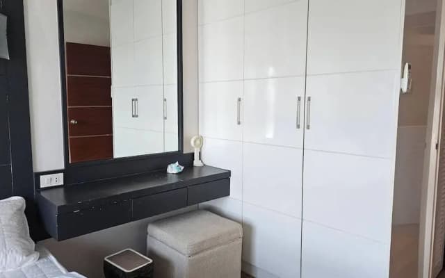 Quiet Condo, Minutes to Everything - photo 3