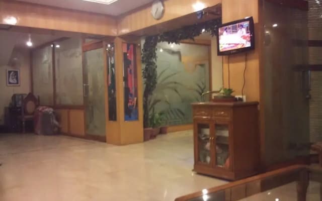 Hotel Singh International - photo 2