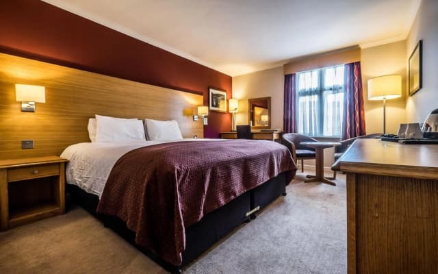 The Bridge Hotel Greenford - photo 4