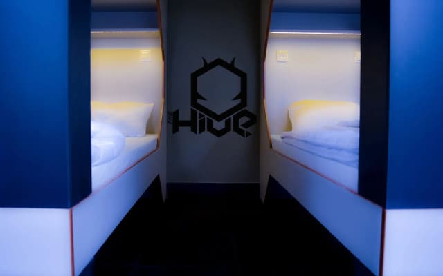The Hive Party Hostel - photo 4