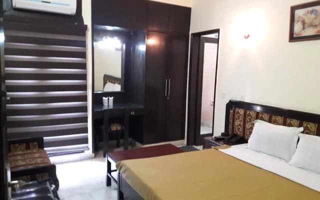 Sundeep Inn - photo 5