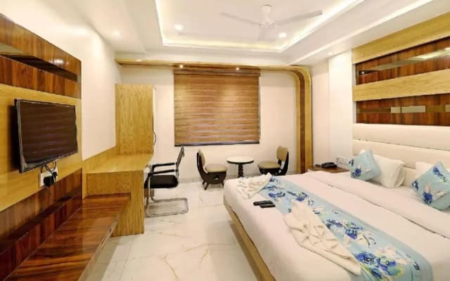 Orange Snapper Hotel - photo 3