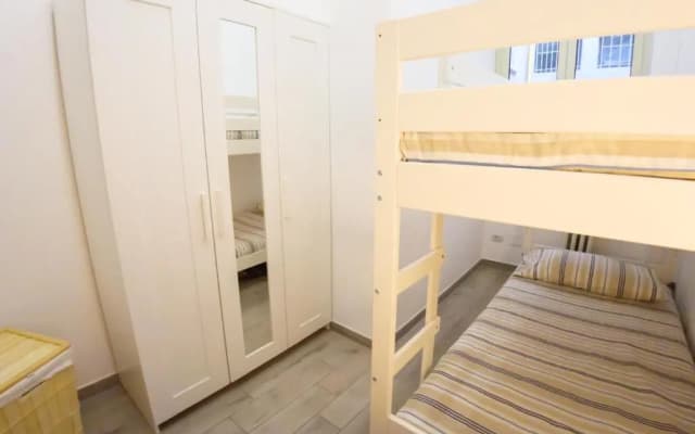 Flat 54 - New Opening - photo 3