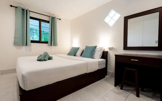 Lanta School Beach Resort - photo 2