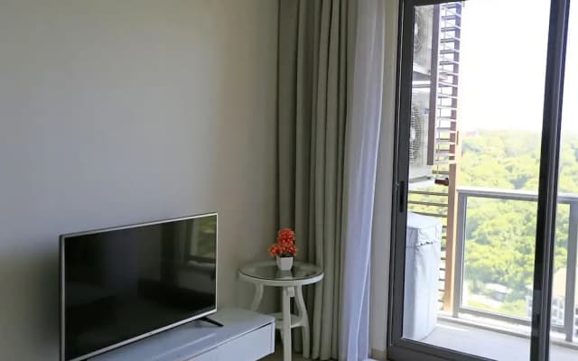 Unixx Condominiums by Win 99 Group - photo 4