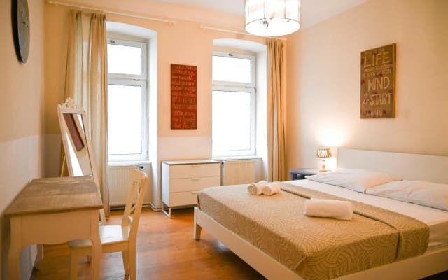 Bright Apartment Schönbrunn Palace - photo 3
