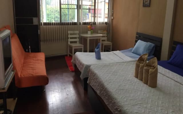 Changphuak Gate Guesthouse - photo 3