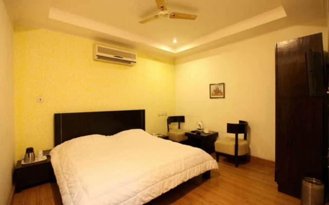Airport Inn - photo 5