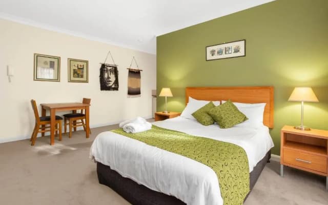 28 The Spires - photo 4