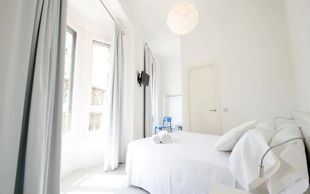 Hostal Express by gaiarooms - photo 2