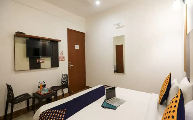 Hotel Silver Stay By Grb - photo 4