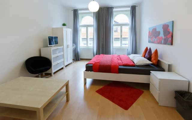 Castle Apartments - photo 5