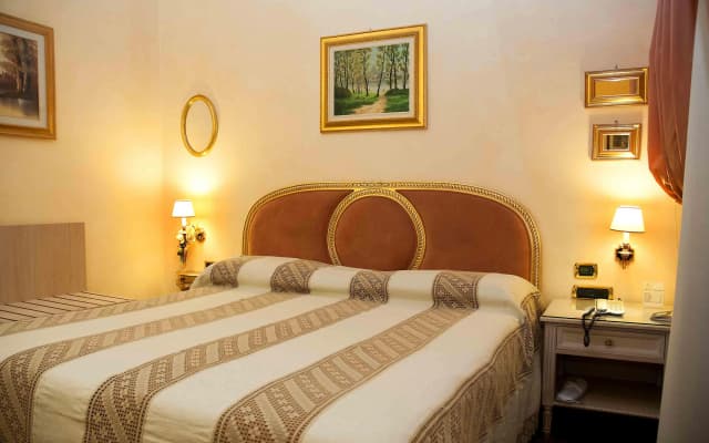 Daniel's Hotel - photo 4