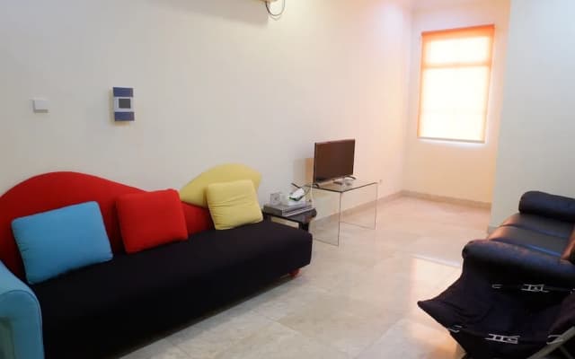 Homey The Bellezza Apartment - photo 5