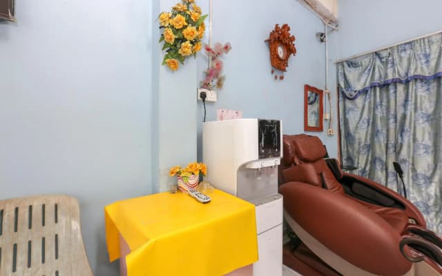 OYO 90048 Damika Hotel - photo 4