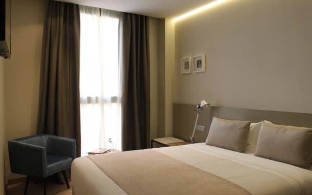Hotel Well and Come Barcelona - photo 3