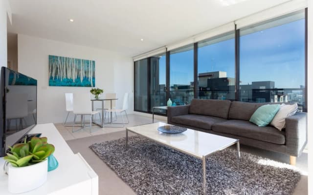 Southbank Views Deluxe Apartments - photo 3