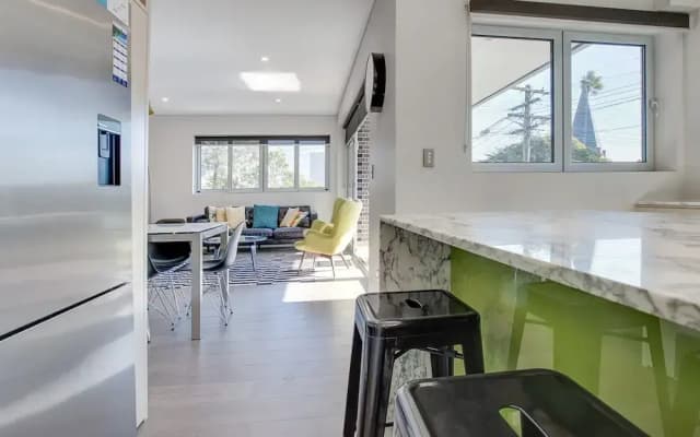 Spacious 2-bed Apartment Close to City - photo 4