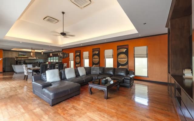 Generous 6BR Balinese Pool Villa Sophia - photo 2