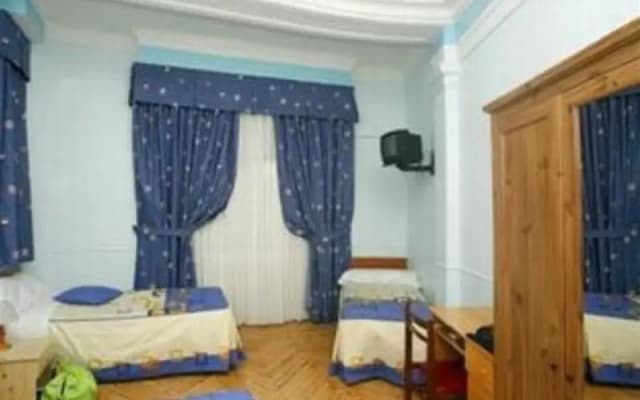 Hostal Alcazar Regis - photo 5