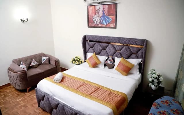 3Bhk Fortune Home,E28 1B Saket Near Max Hospital,Pvr - photo 3