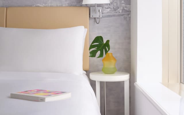 Ying'nFlo Hotel, Wesley Admiralty, Hong Kong - photo 3