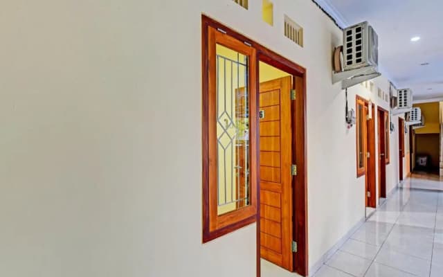 OYO 90823 Casa Jupiter Shine - photo 3