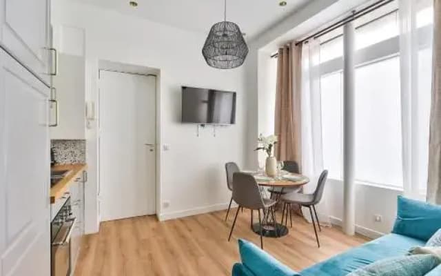 NEW ! Outstanding 2BR & 1BR Apt in Paris 15 - photo 3