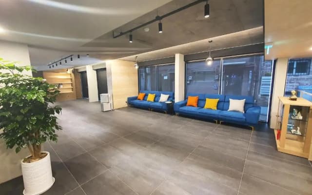 Yolo Guesthouse - Hostel - photo 2