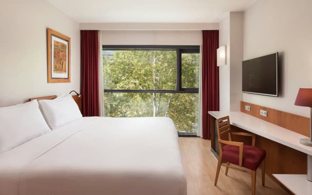 Four Points By Sheraton Barcelona Diagonal - photo 4