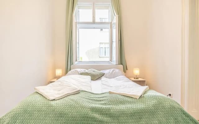 Friendly 2BR Apt- Near Rennweg - photo 5