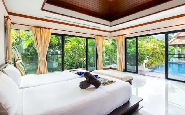 Boutique 3BR Pool Villa Bianca NaiHarn - photo 2