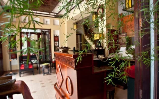 Welcome Old Town Hotel - photo 2