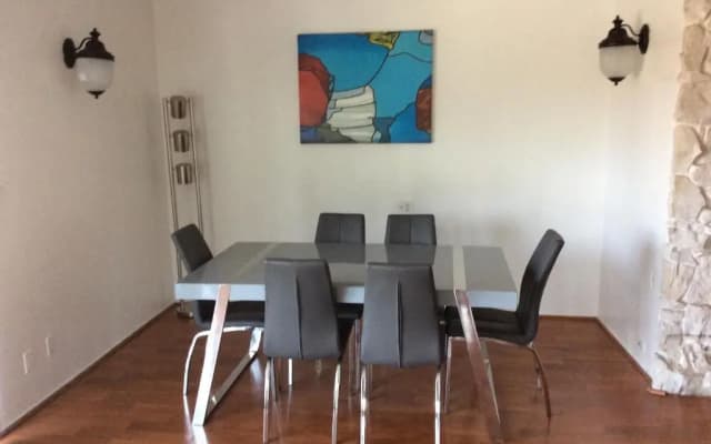 4 bedroom and 3 bath home close to universal studio and Hollywood - photo 3