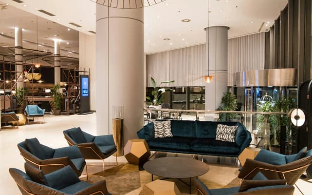 Hilton Diagonal Mar Barcelona - photo 2