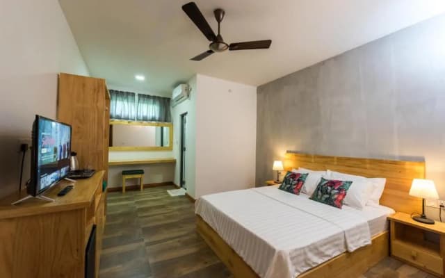 Isla Dhiffushi - photo 3