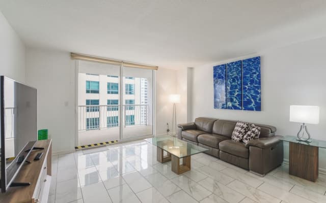 Brickell Bay 2308 - photo 4