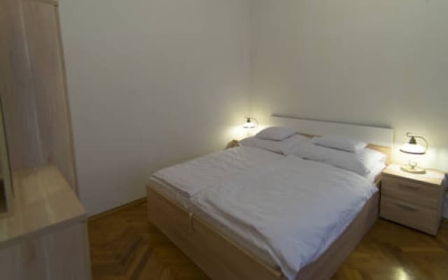 Báthory Apartment - photo 3
