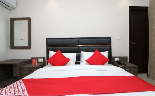 OYO Flagship 24107 Church House - photo 2