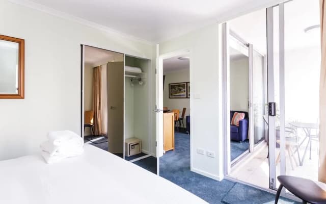 Central Sydney Chippendale with Parking - photo 4