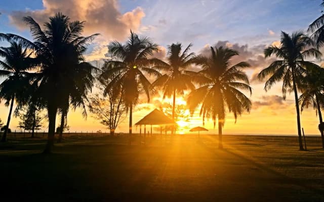 Western Beach Resort - photo 5