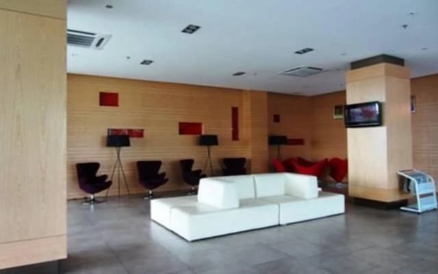 Grand Court Hotel - photo 2