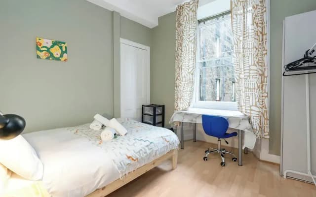 Charming Edinburgh Apartment - photo 2