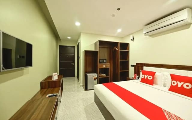 OYO 118 Golden Crown Hotel - photo 4